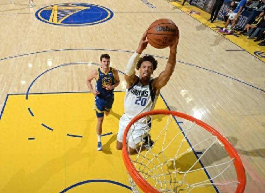 包含独行侠客场击败黄蜂整体发挥可圈可点的词条