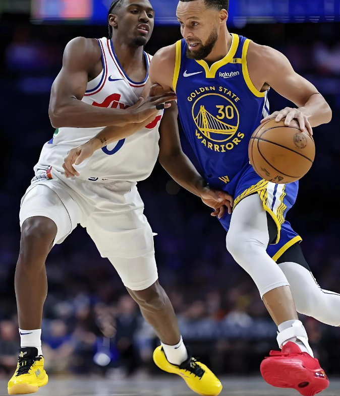 库里在G2比赛中比分优势明显，比分优势明显引发热议！